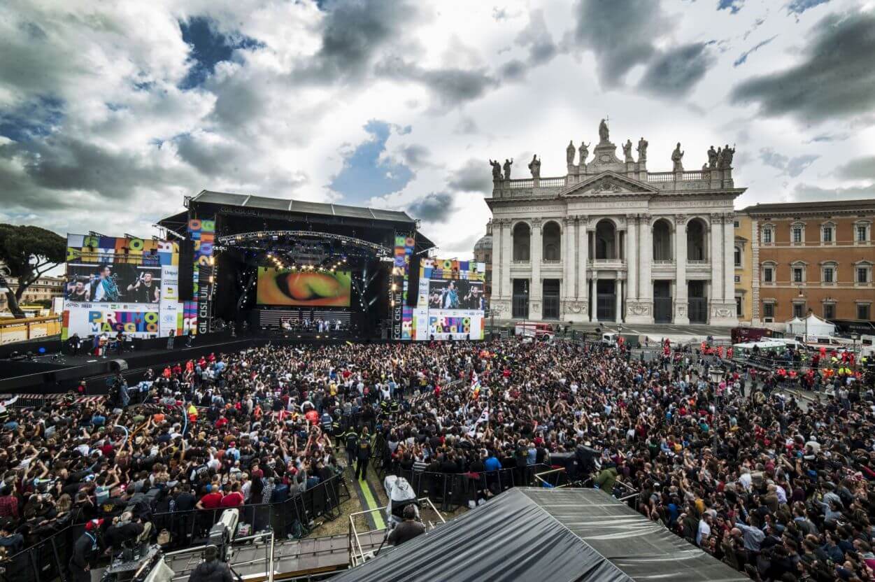 Torna 1MNEXT, il contest che porterà tre artisti emergenti a salire sul palco del Concertone del Primo Maggio, in Piazza San Giovanni a Roma.