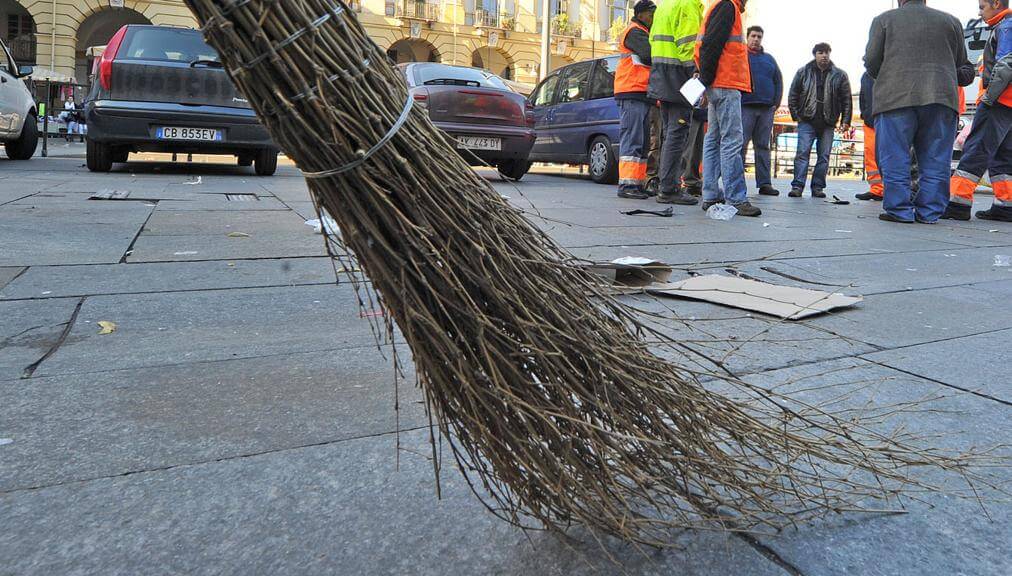 Campidoglio, tra una settimana altri 14 detenuti sul campo per la pulizia dei parchi. Al via questa mattina nuovo corso di formazione.