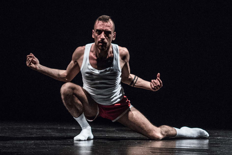 La danza in concorso al festival inDIVENIRE. Un progetto di Alessandro Longobardi, direzione artistica di Giampiero Cicciò.