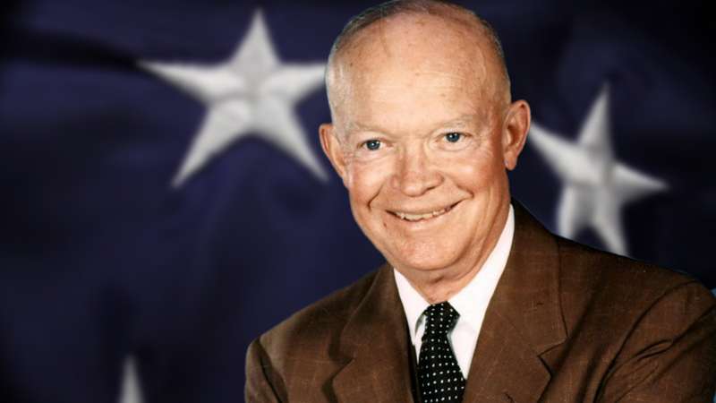 Dwight David Eisenhower nasce il 14 ottobre 1890 a Denison, Texas, terzo di sette figli di una famiglia di lontane origini tedesche, fortemente religiosa.