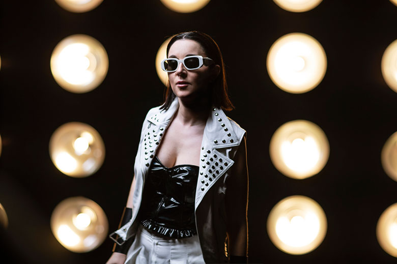 Dal 1° luglio in radio e su tutte le piattaforme digitali arriva il nuovo singolo di Rosmy “Tutto bene”.