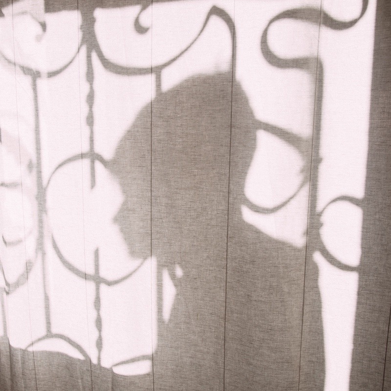 Ormai è giovedì è il nuovo singolo del cantautore triestino Ribaltavapori: una canzone minuta e necessaria, intima e raffinata.