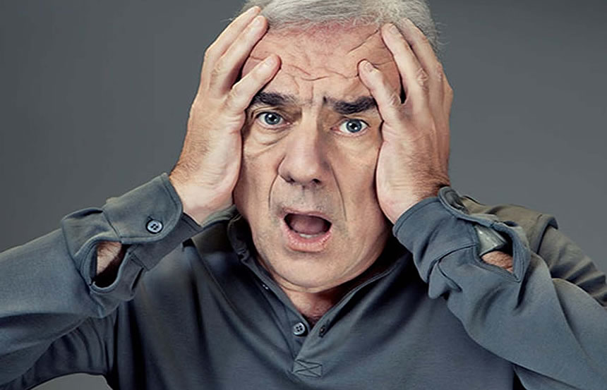 Teatro golden. Parte "prima fila sharing" con il debutto di Gene Gnocchi e il suo "se non ci pensa Dio ci penso io"  dal 5 ottobre.