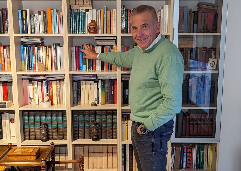 Francesco Paolo De Liguoro, medico di famiglia a Ercolano, ha intessuto la sua vita in un capolavoro che ora si dipana al di là della medicina.