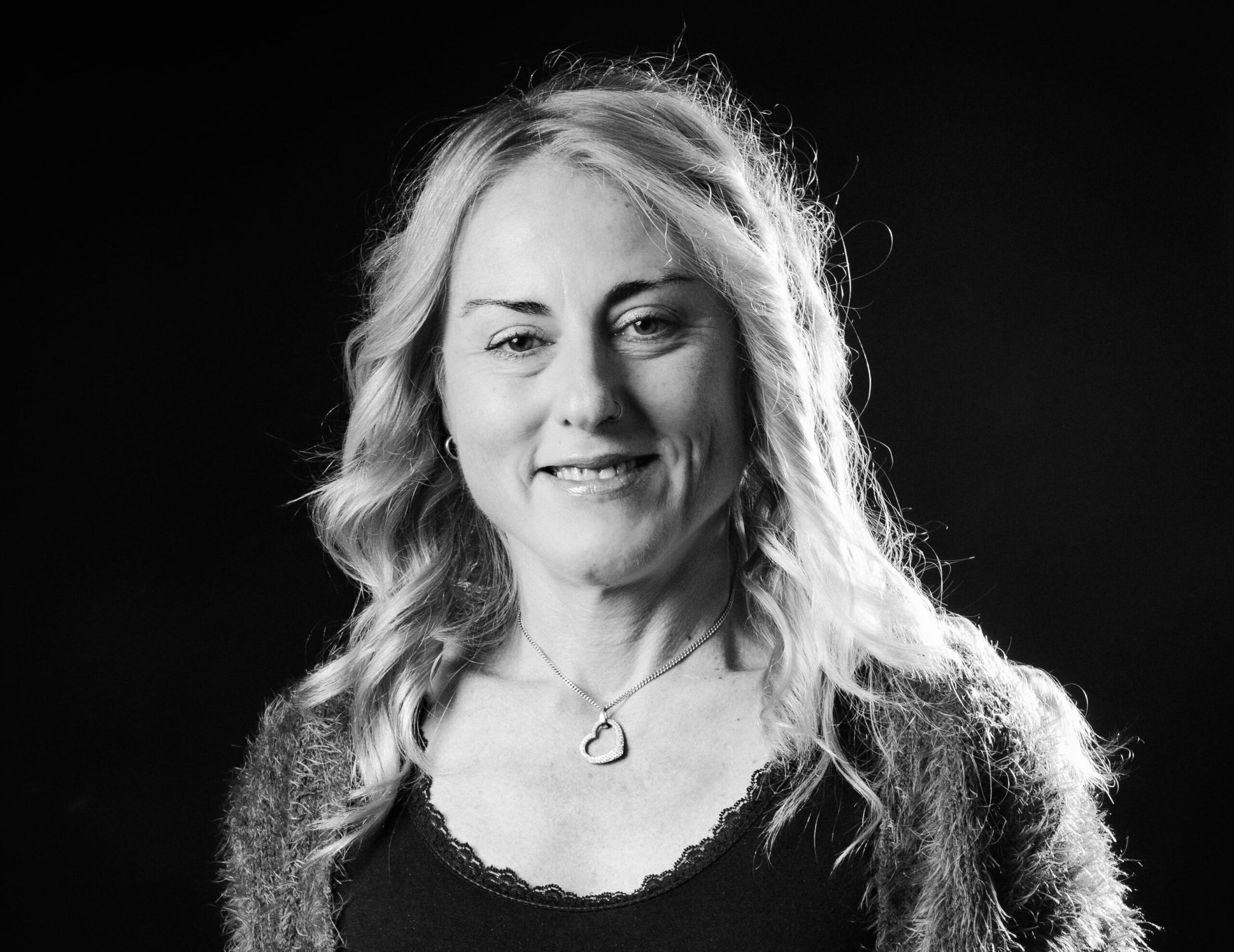 Alla Fiera del libro di Sestola Chiara Domeniconi presenta "Come un chiodo nella carne" e altre opere di successo.