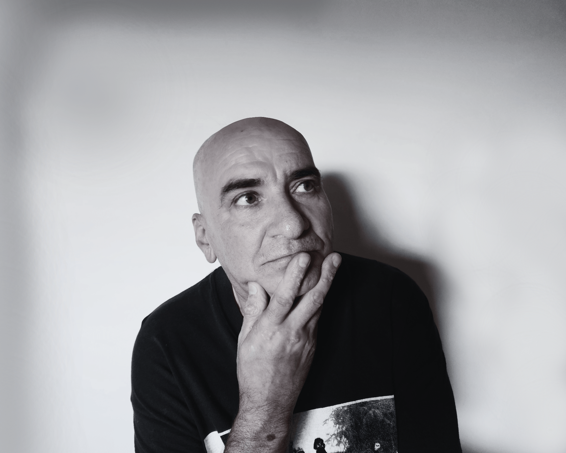 Giovanni Rubattu racconta l’artigianato come comunità di pratiche, tra conflitti, saperi e dignità professionale.